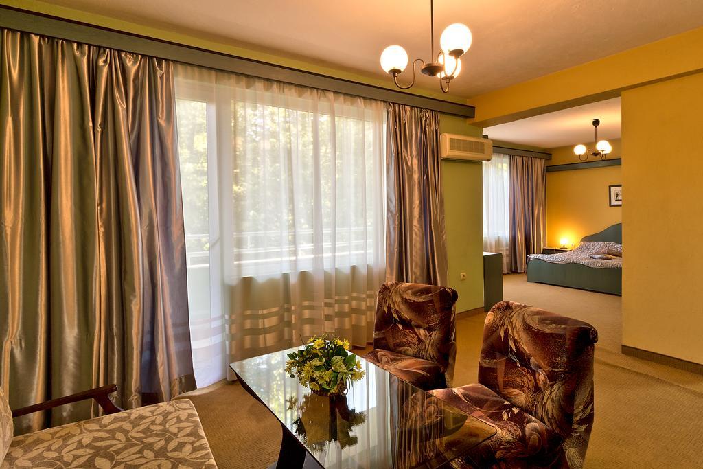 Family Hotel Gabrovo Exteriér fotografie